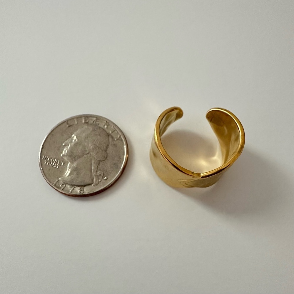 18K Gold Plated Hammered Geometric Open Rings‎ - Picture 4 of 4